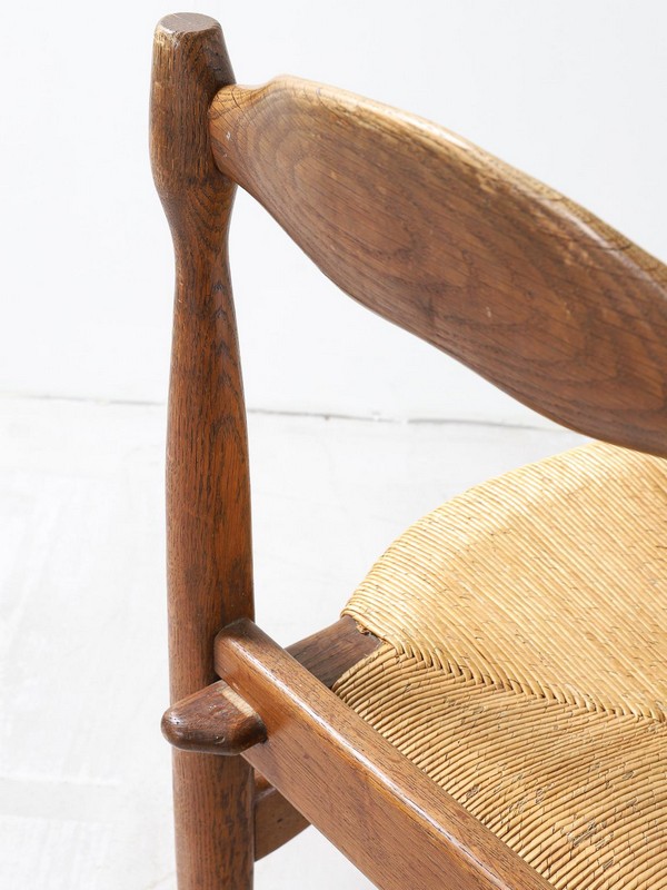 1539 Set Of 5 Guillerme Et Chambron Oak And Rush Chairs 38 Of 49 Master.jpg