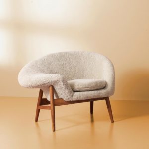 2201057 Warmnordic Furniture Friedegg Loungechair Teak Moonlightwhite Vyellow Master.jpg