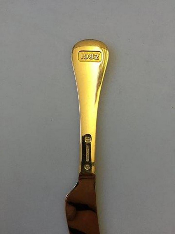 Georg Jensen Annual Knife 1982 In Gilded Sterling Silver With Enamel 2 Master.jpg