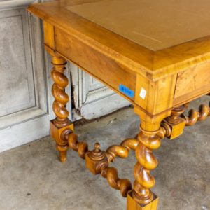 Lb 12021 11210 Barley Twist Desk With Leather Top 02 Master.jpg