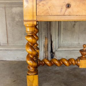 Lb 12021 11210 Barley Twist Desk With Leather Top 04 Master.jpg