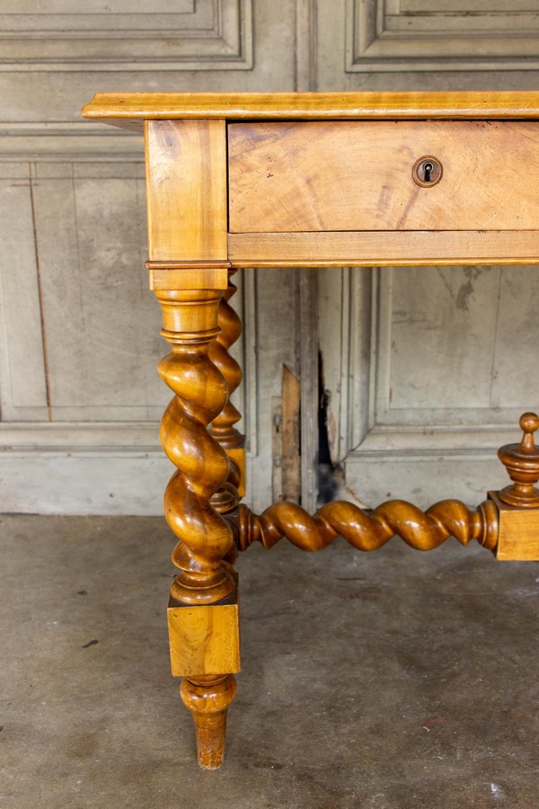Lb 12021 11210 Barley Twist Desk With Leather Top 04 Master.jpg
