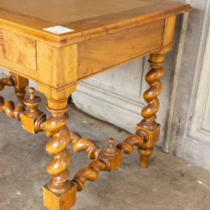 Lb 12021 11210 Barley Twist Desk With Leather Top 06 Master.jpg