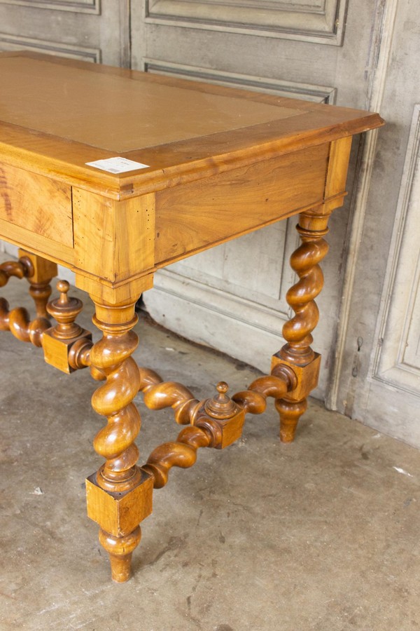 Lb 12021 11210 Barley Twist Desk With Leather Top 06 Master.jpg