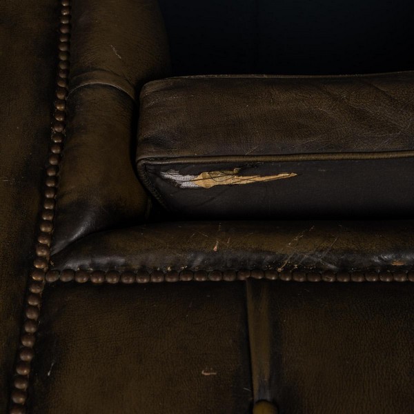 Pushkin Antiques Stylish 20thc Pair Of Chesterfield Leather Armchairs C 1970 14 Master.jpg