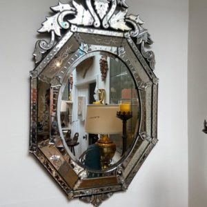 Venetian Mirror 1611354318039 Master.jpg