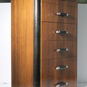 Deskey Chest Tall Valentineseaver 05 Master.jpg